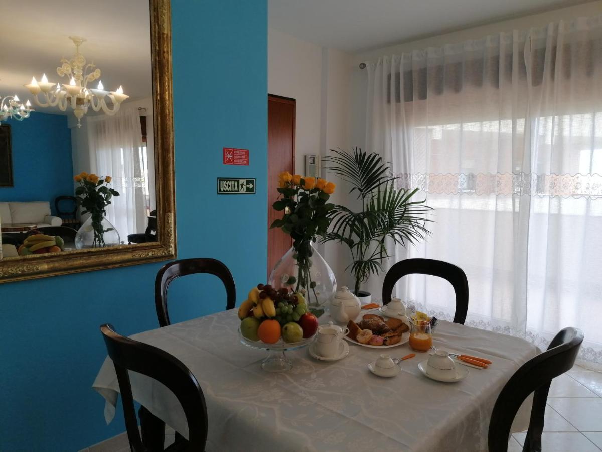 B&Byanet'S Beautiful House Civitavecchia Bagian luar foto