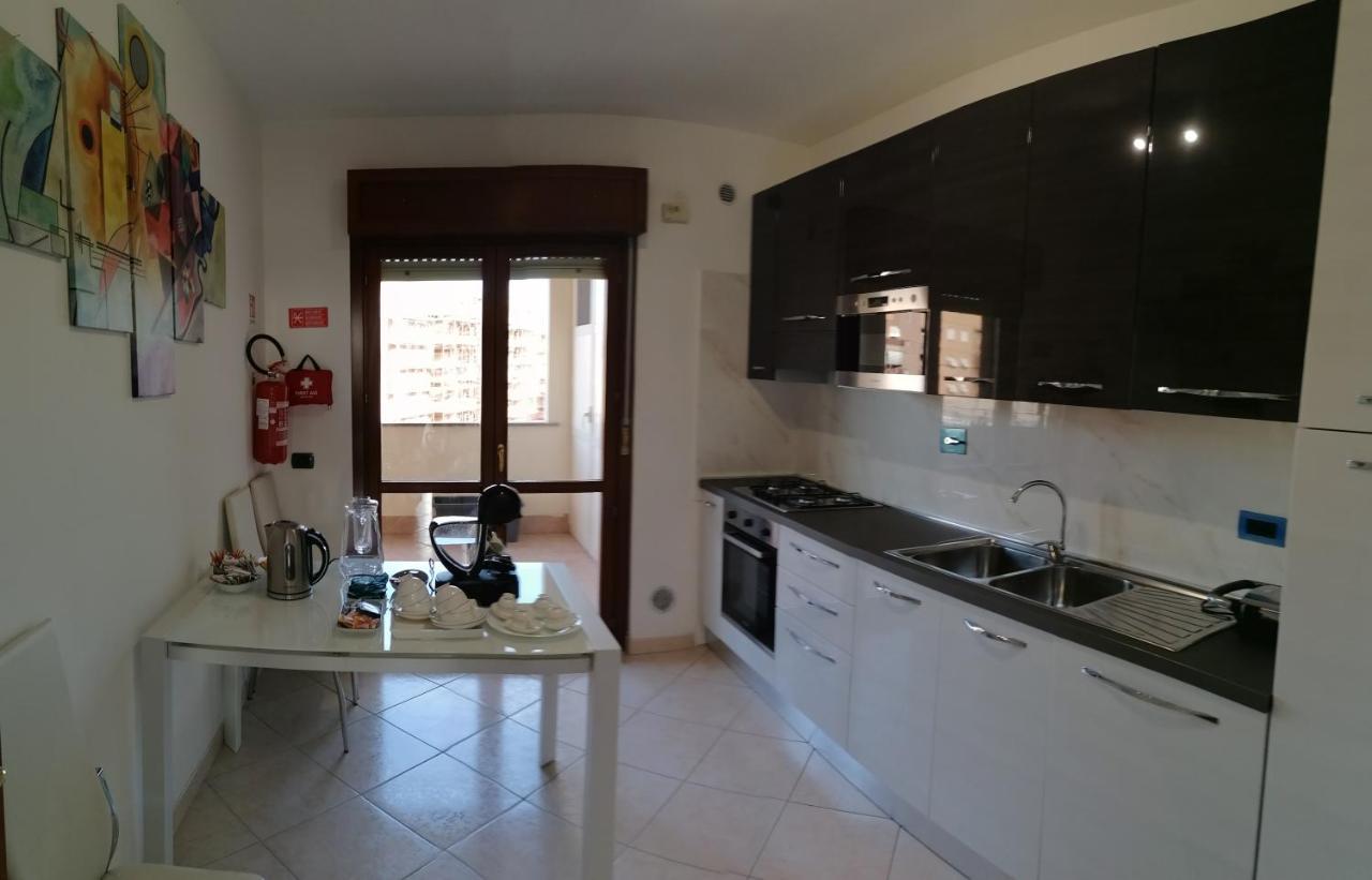 B&Byanet'S Beautiful House Civitavecchia Bagian luar foto