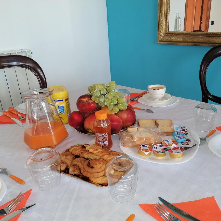 B&Byanet'S Beautiful House Civitavecchia Bagian luar foto