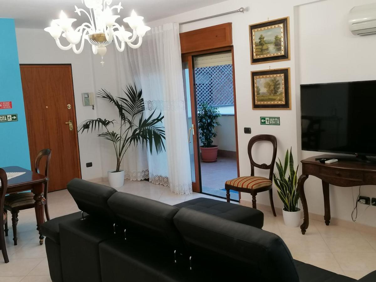 B&Byanet'S Beautiful House Civitavecchia Bagian luar foto