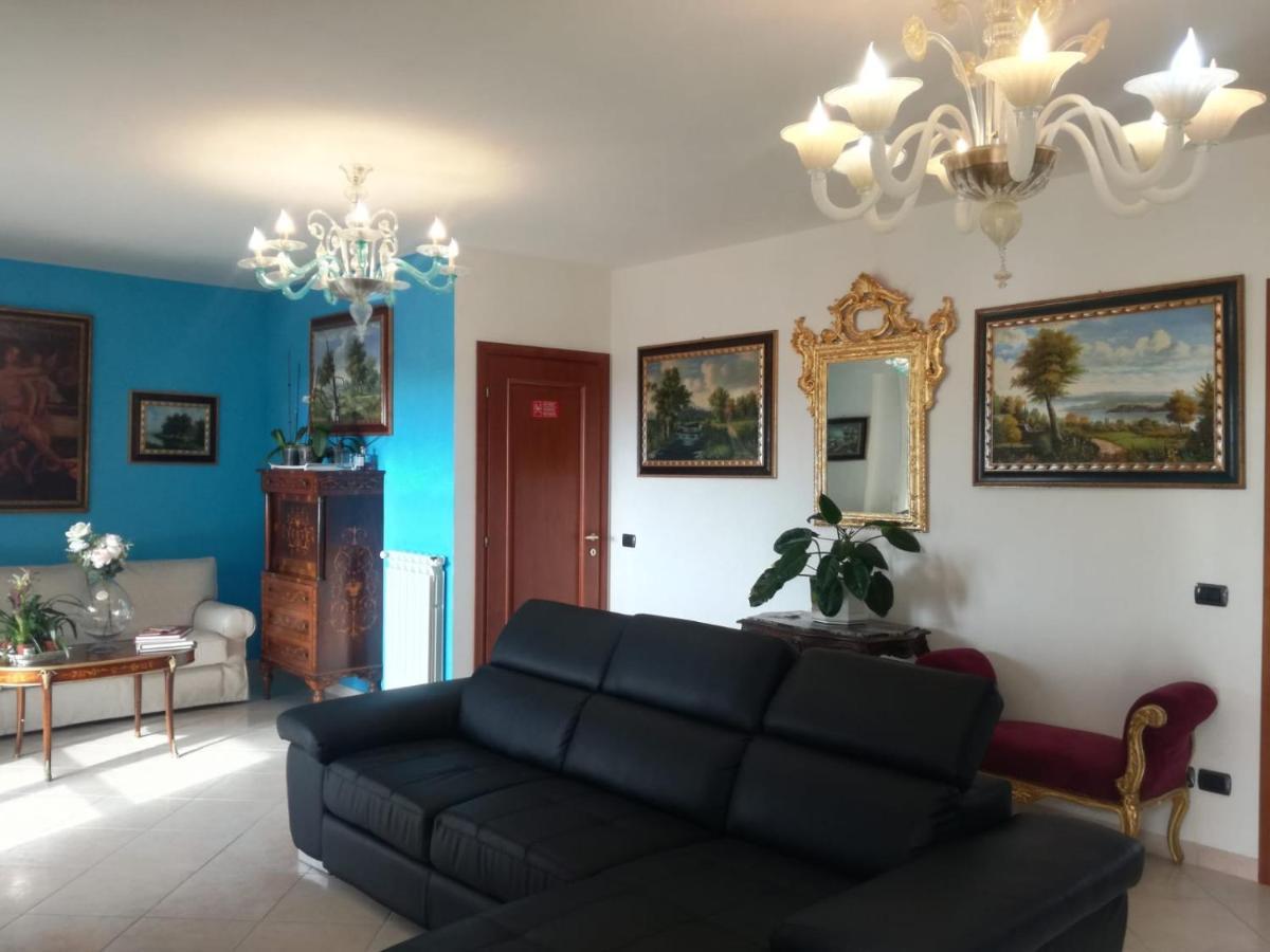 B&Byanet'S Beautiful House Civitavecchia Bagian luar foto
