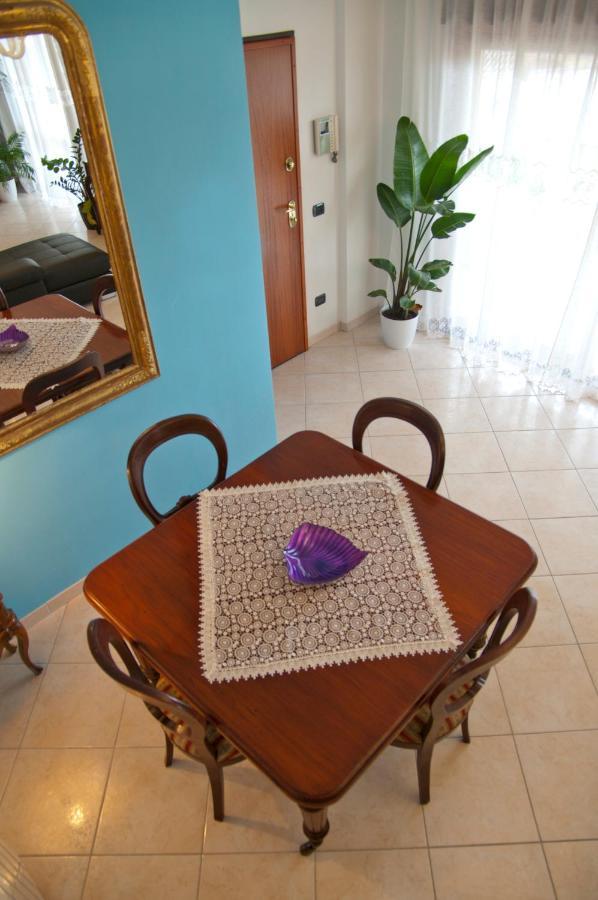 B&Byanet'S Beautiful House Civitavecchia Bagian luar foto