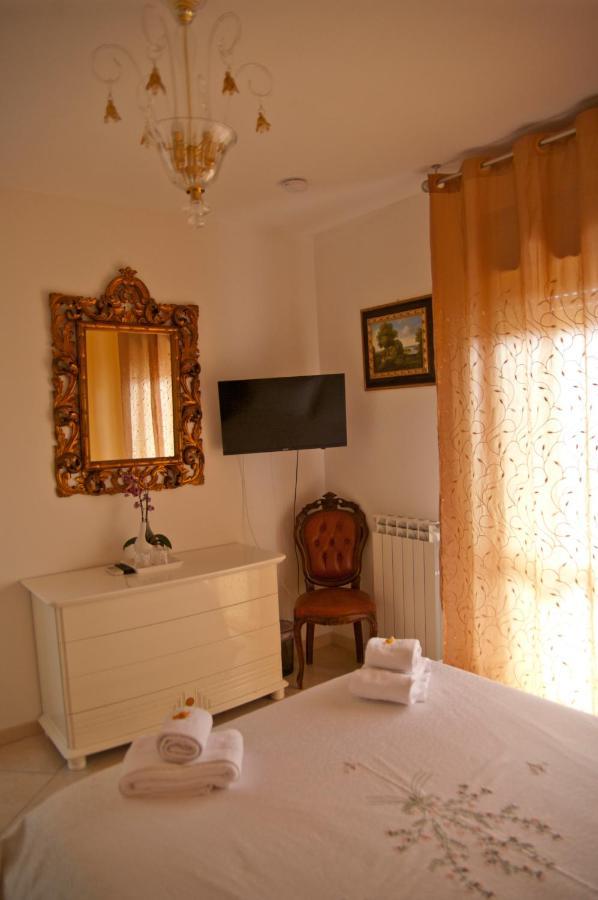 B&Byanet'S Beautiful House Civitavecchia Bagian luar foto