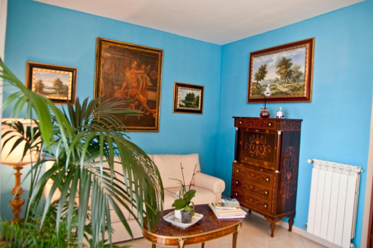 B&Byanet'S Beautiful House Civitavecchia Bagian luar foto