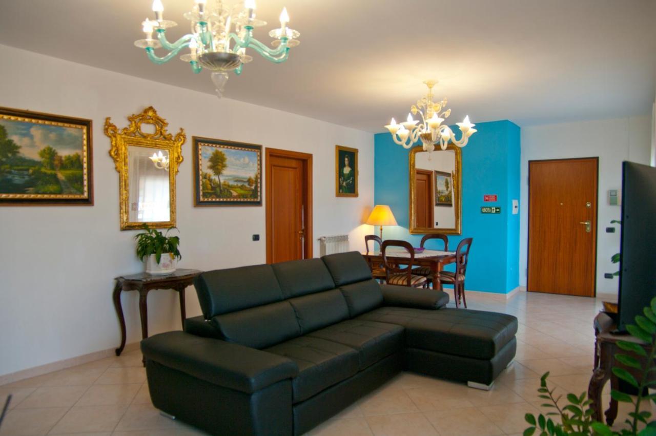 B&Byanet'S Beautiful House Civitavecchia Bagian luar foto