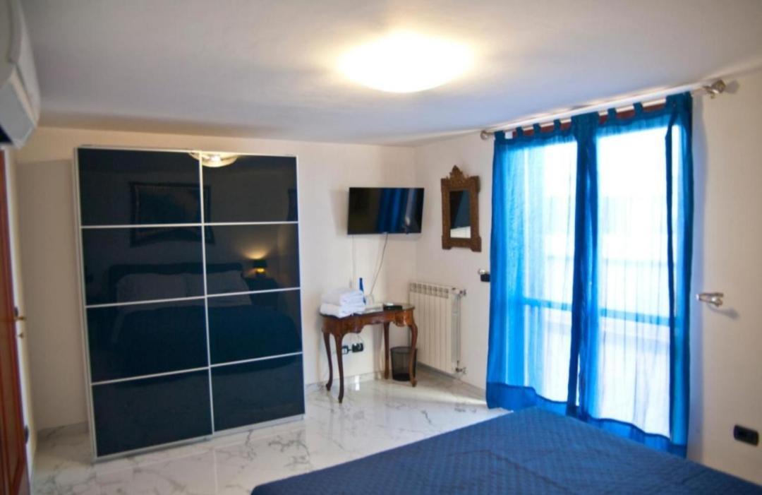 B&Byanet'S Beautiful House Civitavecchia Bagian luar foto